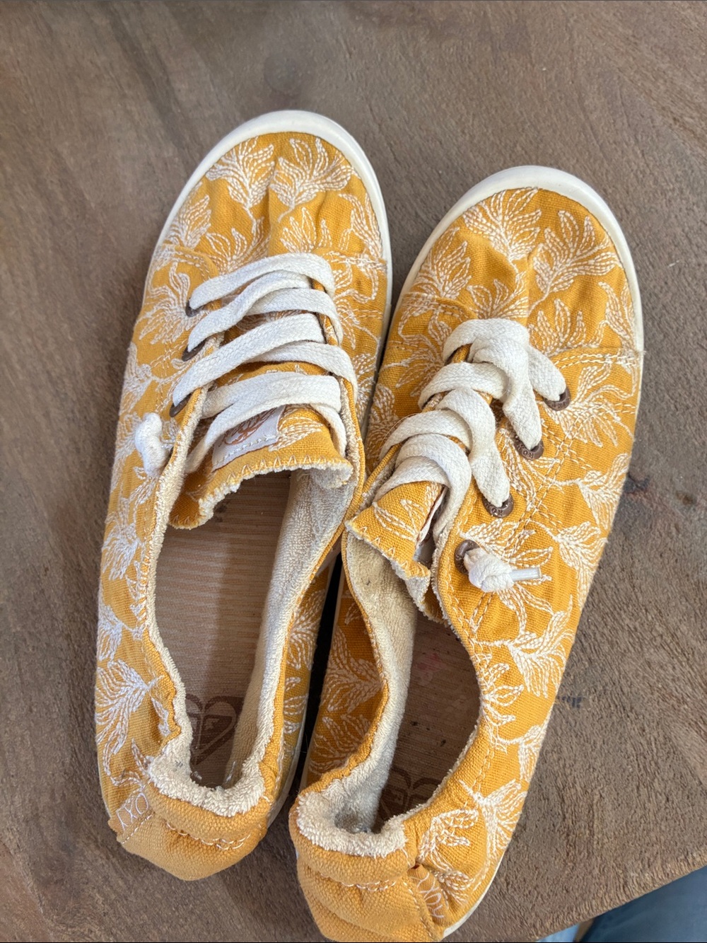 Yellow Floral Canvas Sneakers with White Laces Roxy Sz 8